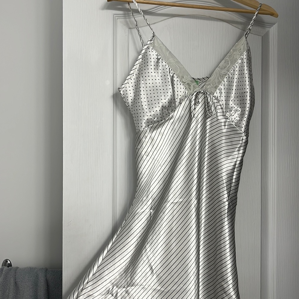 BLACK AND WHITE SILK NIGHT GOWN / SLIP DRESS